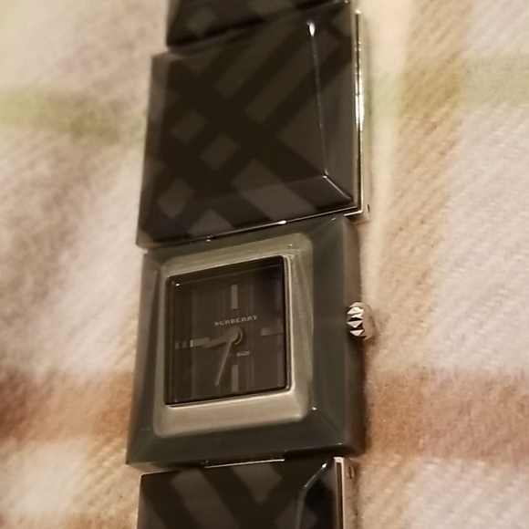Burberry Watch - Picture 9 of 10